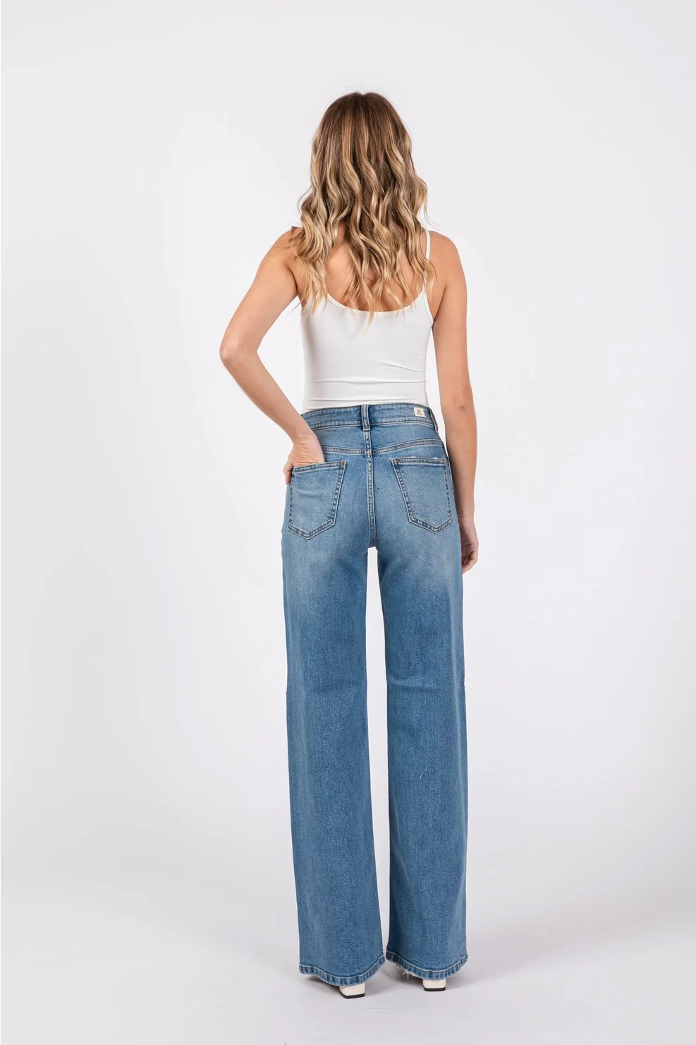 Gia Almost Rigid Slouchy Wide Leg Jean Medium - Image 5